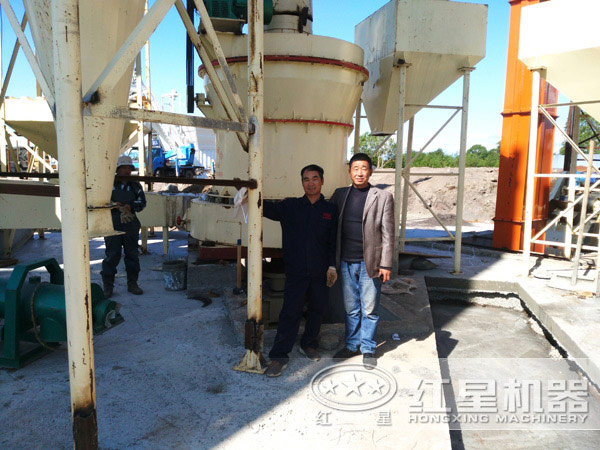 磨粉现场展示图 磨粉现场展示图