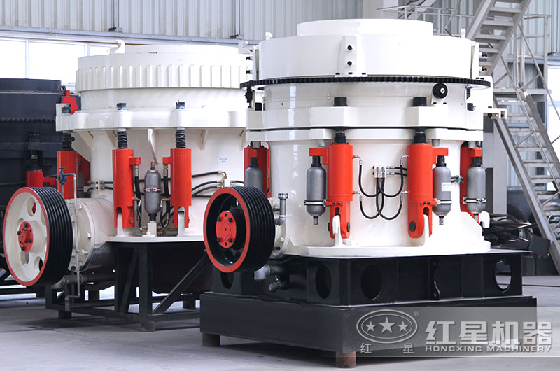 圆锥破碎机生产现场实拍图 圆锥破碎机生产现场实拍图