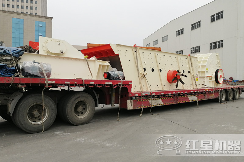 开元官方版网站登录入口锤破机装车发货现场实拍 开元官方版网站登录入口锤破机装车发货现场实拍