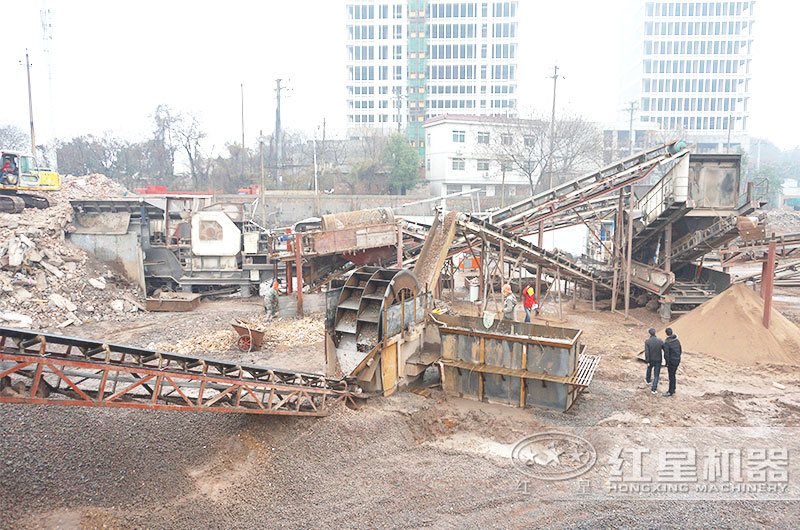 建筑废料加工厂作业现场 建筑废料加工厂作业现场