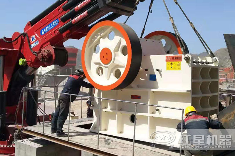 颚式破碎机,石灰石粗碎 颚式破碎机,石灰石粗碎