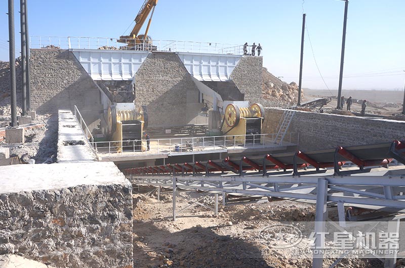 年产500万吨的砂石生产线作业现场 年产500万吨的砂石生产线作业现场