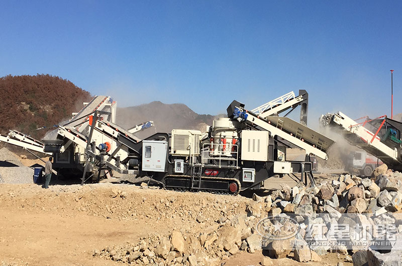 移动破碎筛分一体机现场 移动破碎筛分一体机现场
