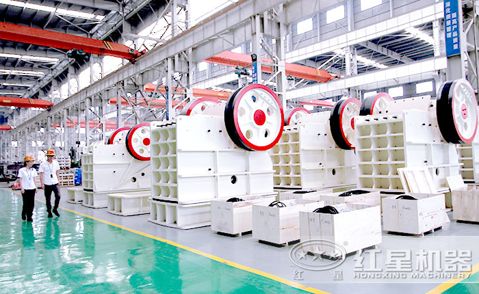 卵石鄂式破碎机现场实拍图 卵石鄂式破碎机现场实拍图