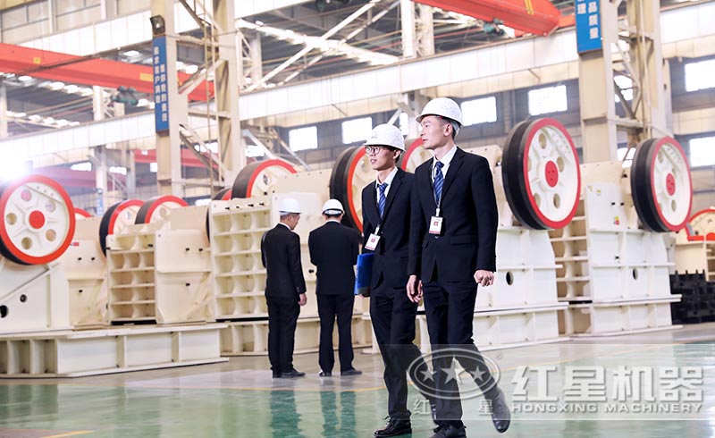 专业工程师为用户选择破碎机型号 专业工程师为用户选择破碎机型号