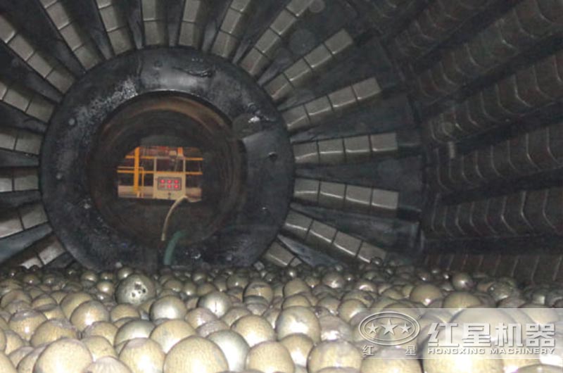 球磨机内部