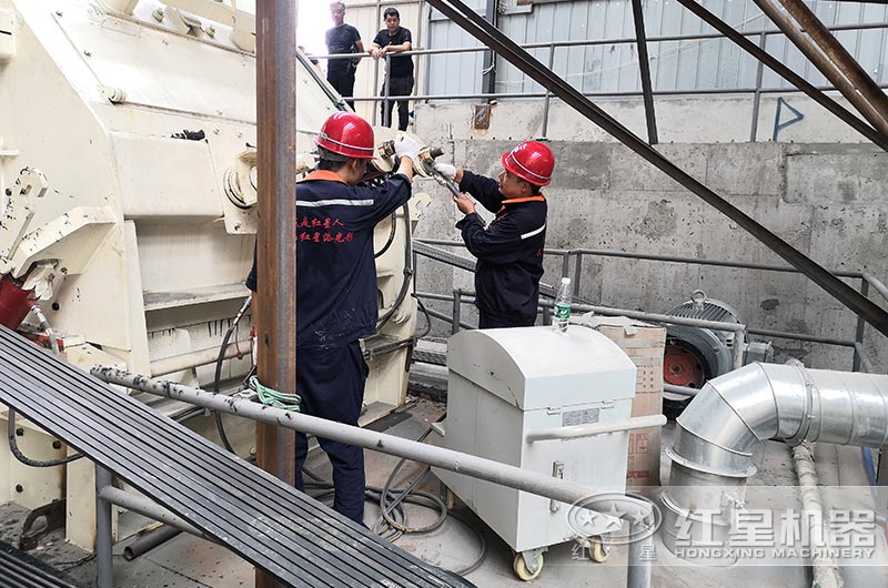 开元官方版网站登录入口技术人员奔赴现场为客户调设备 开元官方版网站登录入口技术人员奔赴现场为客户调设备