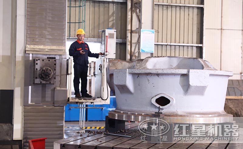 开元官方版网站登录入口VSI制砂机生产车间