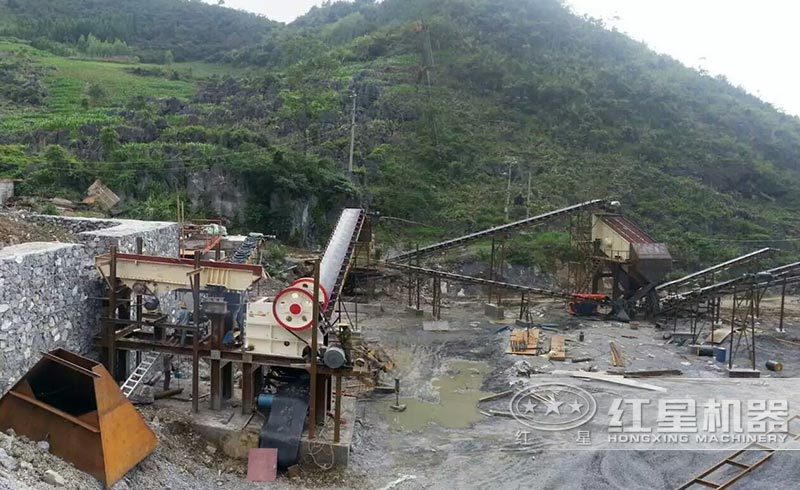 小型鳄式碎石机客户现场 小型鳄式碎石机客户现场