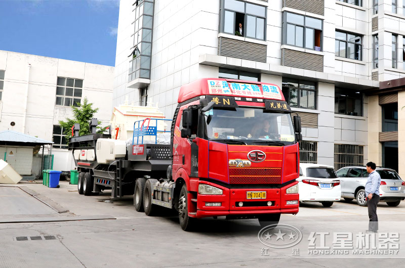 移动式破碎磕沙机发往全国各地 移动式破碎磕沙机发往全国各地