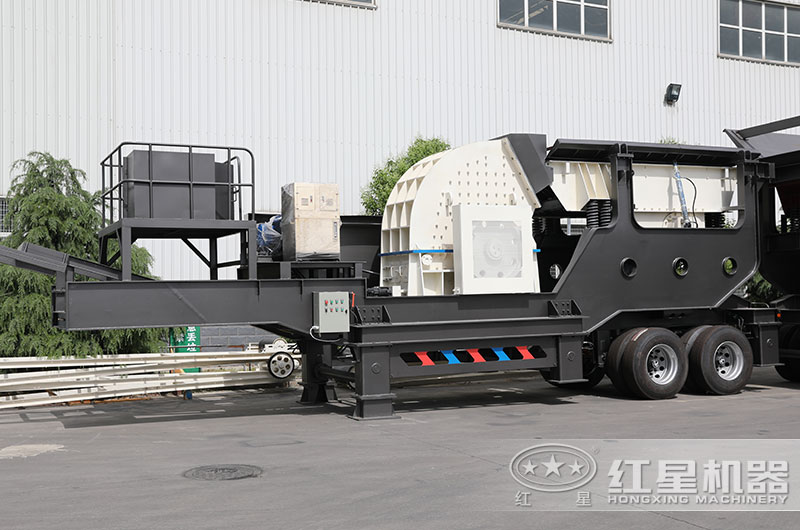 移动破碎搭载反击破,组成反击式移动破碎机