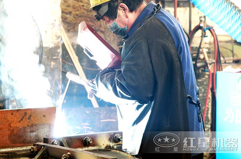 开元官方版网站登录入口工人作业图