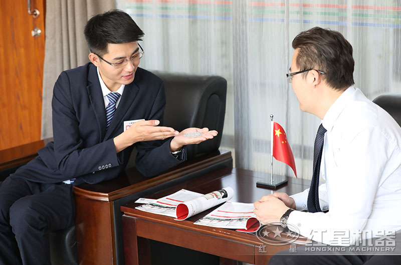 客户带料来厂进行免费咨询,深入了解