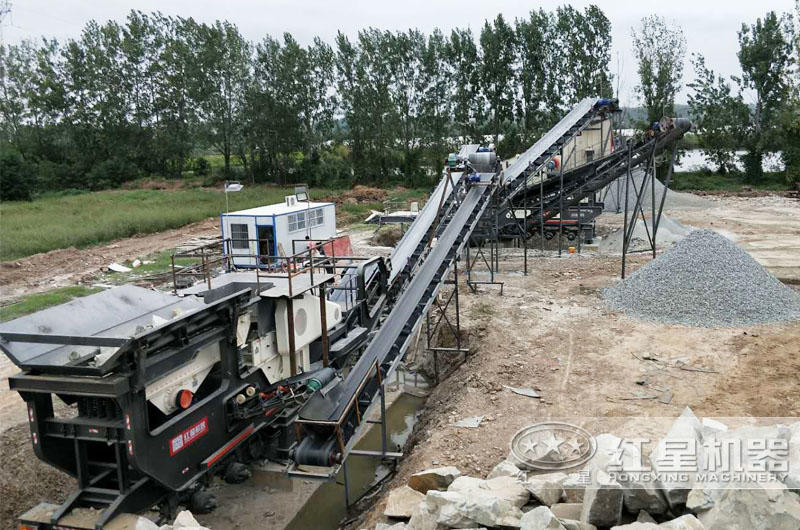 甘肃天水移动鄂式碎石机现场图 甘肃天水移动鄂式碎石机现场图