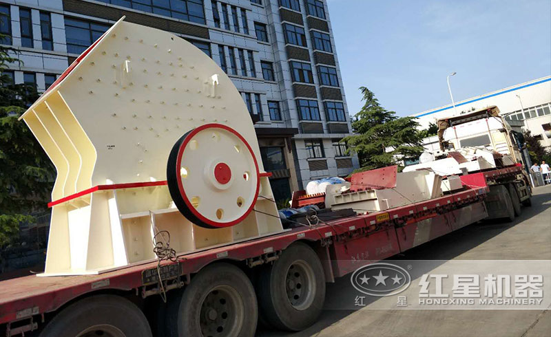 新型重锤式破碎机设备发往山西 新型重锤式破碎机设备发往山西