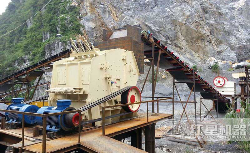 PF1010反击式破碎机生产现场图 PF1010反击式破碎机生产现场图