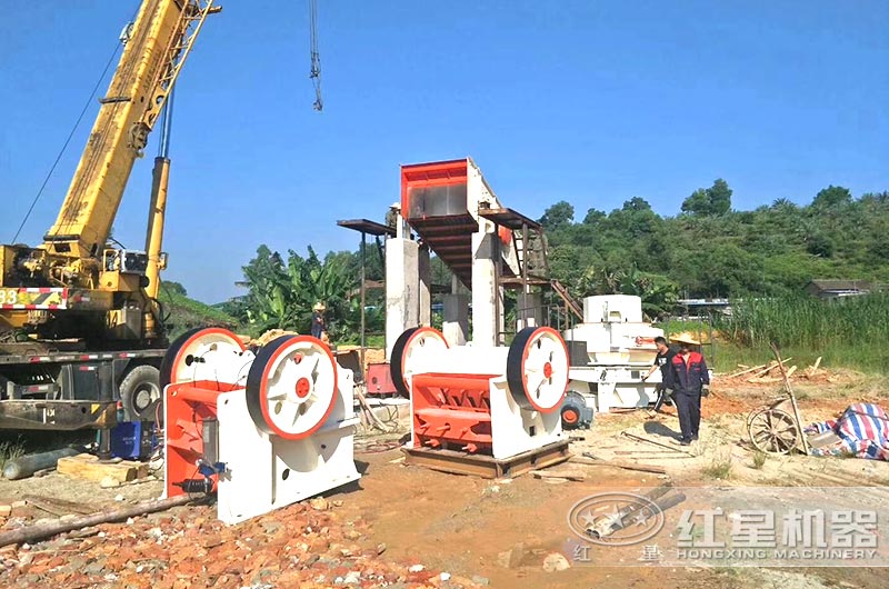 河南开元官方版网站登录入口690石头破碎机等待安装