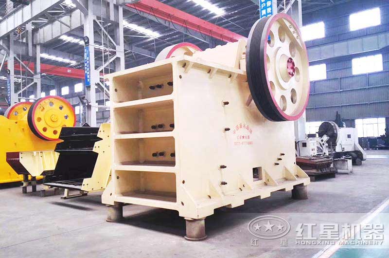 1215破碎机设备实拍图(每小时产量400-800吨) 1215破碎机设备实拍图(每小时产量400-800吨)