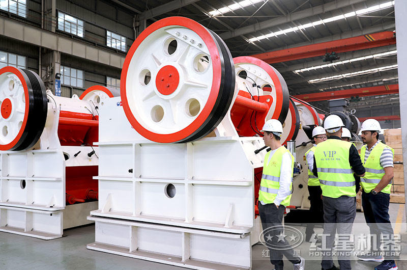 印度客户到厂参观颚式破碎机