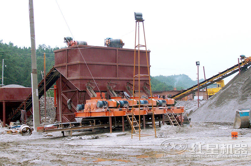 对辊破生产现场 对辊破生产现场