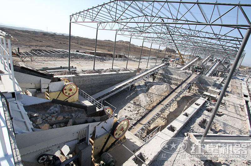 石英石破碎生产现场 石英石破碎生产现场