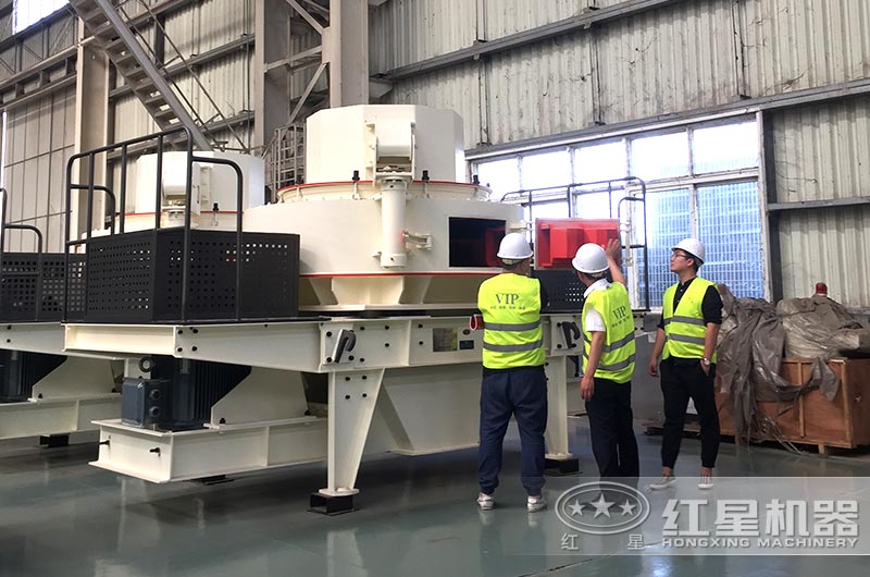 开元官方版网站登录入口客户到厂参观河石制砂机