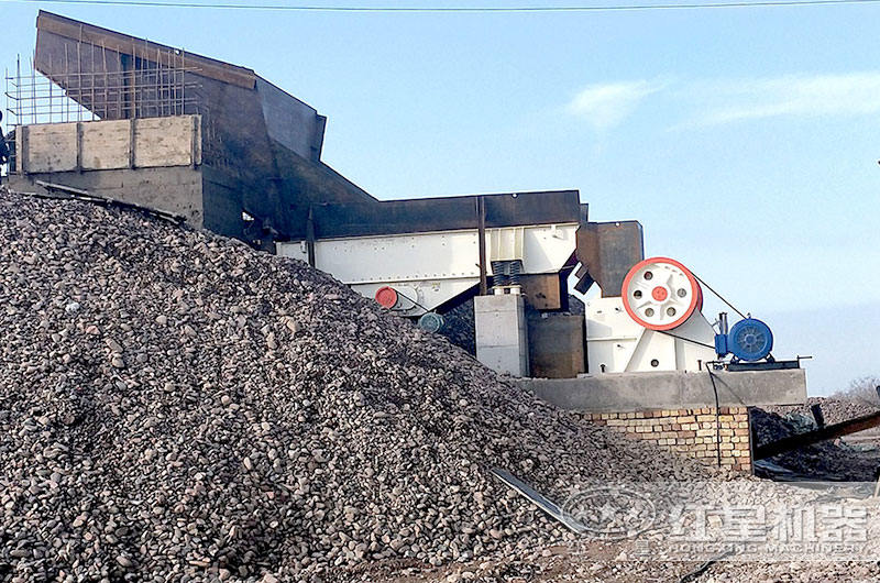 1215颚式破碎机生产现场 1215颚式破碎机生产现场