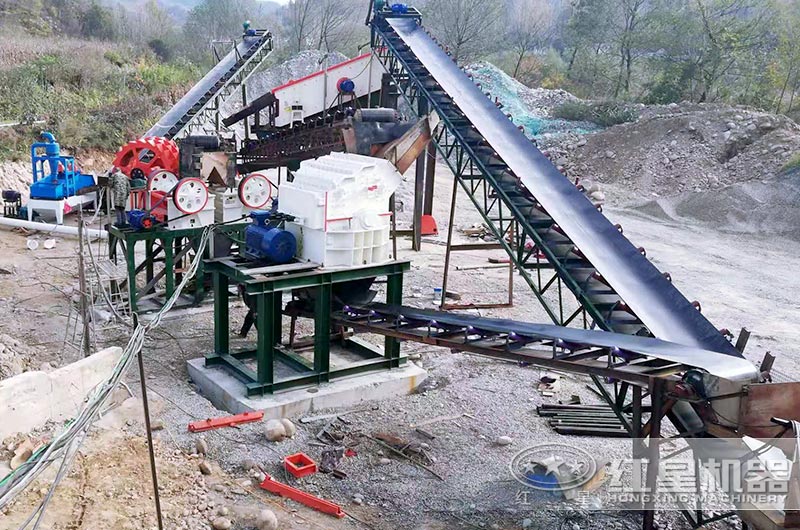 小型石子粉碎机生产现场图 小型石子粉碎机生产现场图