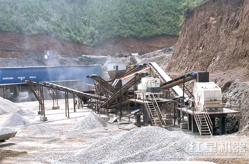 反击破碎机生产现场 反击破碎机生产现场