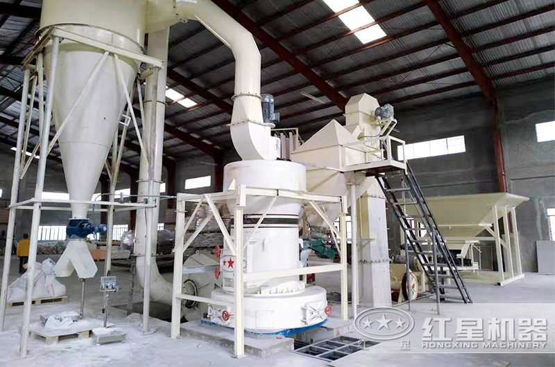 雷蒙磨粉机生产现场 雷蒙磨粉机生产现场