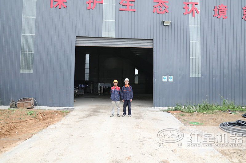 开元官方版网站登录入口技术员为客户搭建生产线 开元官方版网站登录入口技术员为客户安装机器现场